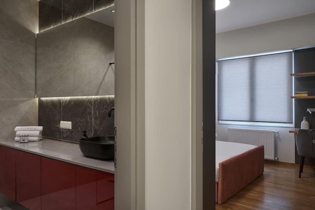 Apartament Little Gem: Modern Urban Retreat Ateny Zewnętrze zdjęcie