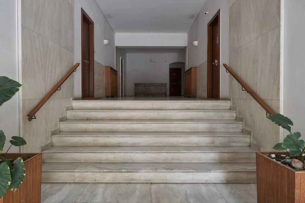 Apartament Little Gem: Modern Urban Retreat Ateny Zewnętrze zdjęcie